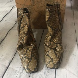 FREE PEOPLE SQUARE TOE SNAKESKIN PRNT LEATHER BOOT